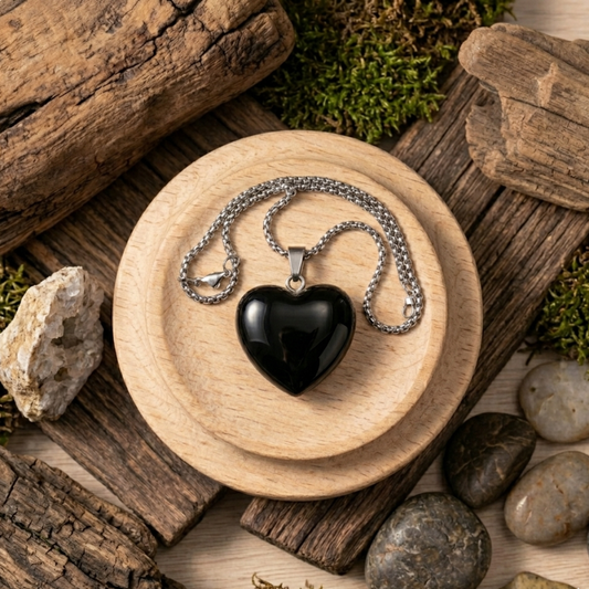 Black onyx heart pendent